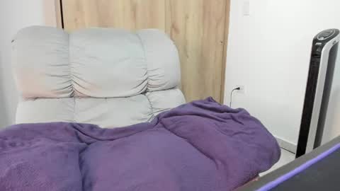 Snapshot of xspecialroomx chatting on May 2026 12:56:02 PM Hellen Sofia instagram hellen5546 online show from May 2026 12:56:02 PM