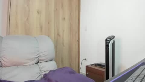Snapshot of xspecialroomx chatting on June 2026 01:32:02 PM Hellen Sofia instagram hellen5546 online show from June 2026 01:32:02 PM