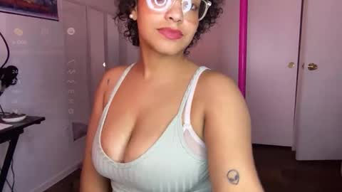 Snapshot of xstargazingx chatting on October 2025 07:18:02 AM xStarGazingx online show from October 2025 07:18:02 AM