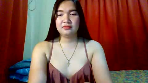 Snapshot of xsweetiemajax chatting on February 2025 01:02:01 AM HI IM PAULINE online show from February 2025 01:02:01 AM