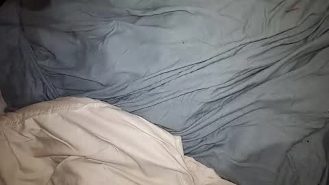 Snapshot of xtclover85 chatting on February 2026 01:43:02 AM xtclover85 online show from February 2026 01:43:02 AM