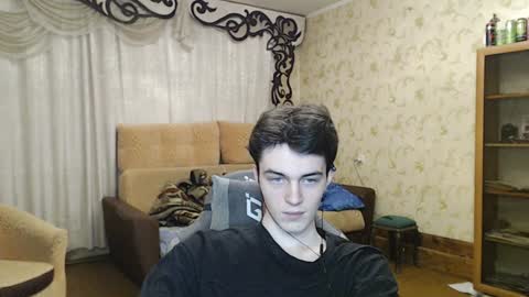 traqqq online show from December 2024 06:50:01 PM