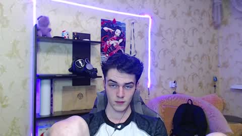 traqqq online show from January 2025 08:17:01 PM