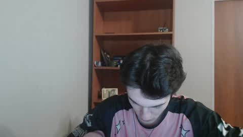 traqqq online show from October 2025 09:27:01 PM