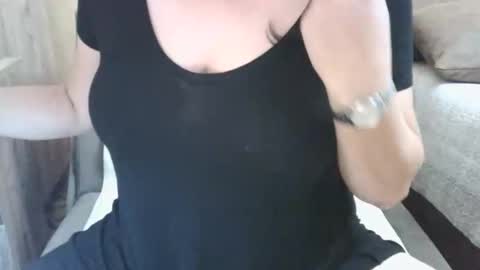 HotMomAlex online show from June 2026 07:47:01 PM