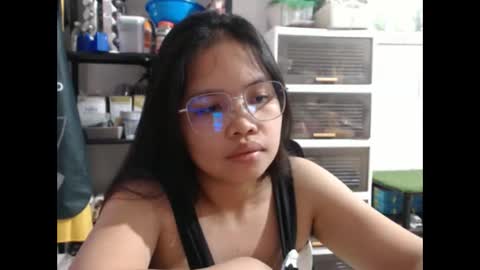 Snapshot of xxana_pinay_26xx chatting on December 2025 06:33:02 AM xxana_pinay_26xx online show from December 2025 06:33:02 AM