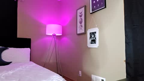 XxBADCATxX online show from January 2025 08:22:01 AM