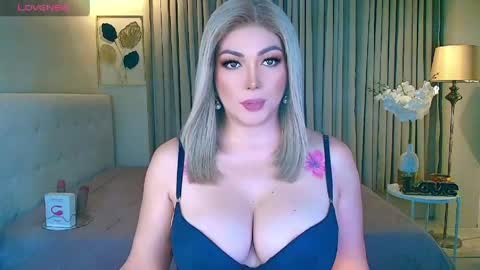 Snapshot of xxbedroombeautyxx chatting on April 2026 01:58:02 AM MISS NATALIA online show from April 2026 01:58:02 AM