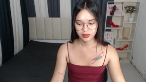 Snapshot of xxbigcockchloexx chatting on October 2025 05:33:01 PM CHLOES ROOM online show from October 2025 05:33:01 PM