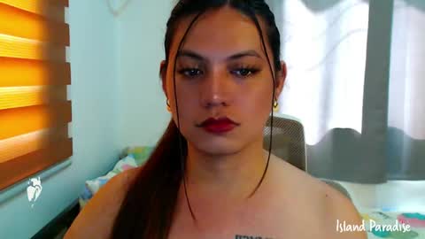 Snapshot of xxjulielovesyouxx chatting on May 2026 01:00:01 AM July online show from May 2026 01:00:01 AM