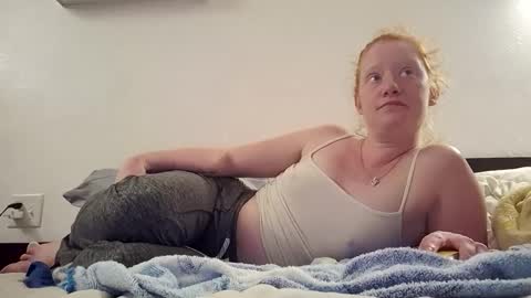 Snapshot of xxmariebliss chatting on June 2026 02:37:02 AM xxmariebliss online show from June 2026 02:37:02 AM