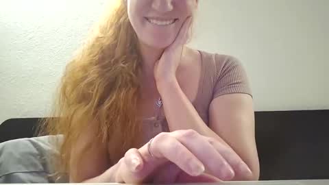 Snapshot of xxmariebliss chatting on June 2026 01:28:02 AM xxmariebliss online show from June 2026 01:28:02 AM