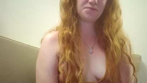 Snapshot of xxmariebliss chatting on June 2026 02:39:02 PM xxmariebliss online show from June 2026 02:39:02 PM