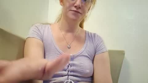 Snapshot of xxmariebliss chatting on July 2026 12:41:02 PM xxmariebliss online show from July 2026 12:41:02 PM