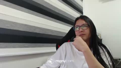 Snapshot of xxmonsterbigcockxx chatting on November 2025 02:39:02 PM Kaycee online show from November 2025 02:39:02 PM