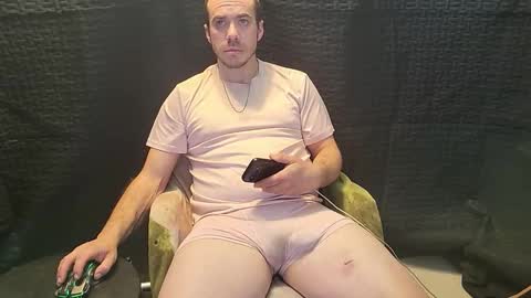 xxScubaStevexx online show from December 2025 01:51:01 PM