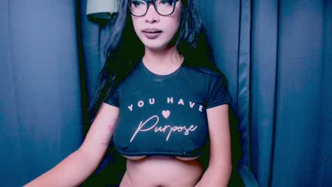 Lara online show from December 2024 01:47:02 AM