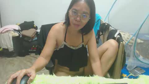 Snapshot of xxsexypinayxx chatting on November 2025 06:07:02 PM xxsexypinayxx online show from November 2025 06:07:02 PM