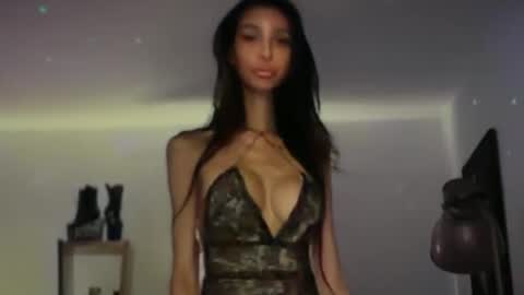 Mia and shawn online show from April 2026 02:51:02 PM