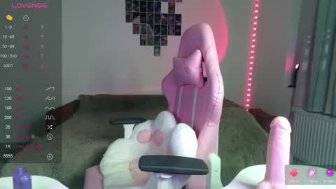 Snapshot of xxx_pretty_xxx chatting on December 2024 05:41:02 PM Pretty online show from December 2024 05:41:02 PM