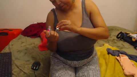 Snapshot of xxxbustybabe27x chatting on January 2026 05:27:02 PM Ayanda online show from January 2026 05:27:02 PM