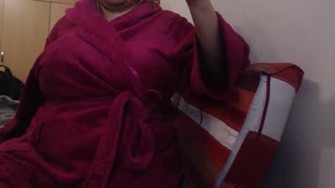 Ayanda online show from April 2026 07:58:01 PM