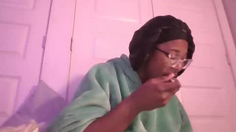 Danielle online show from November 2025 04:50:01 PM