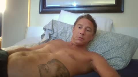 Snapshot of xxxelentdick chatting on January 2025 08:52:02 PM deeeeznutz online show from January 2025 08:52:02 PM