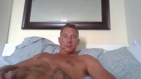 Snapshot of xxxelentdick chatting on January 2025 08:44:01 PM deeeeznutz online show from January 2025 08:44:01 PM
