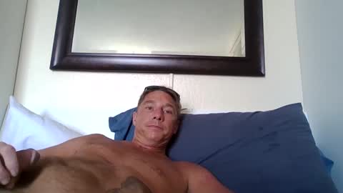 Snapshot of xxxelentdick chatting on February 2025 09:08:02 PM deeeeznutz online show from February 2025 09:08:02 PM