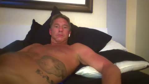 Snapshot of xxxelentdick chatting on March 2025 05:32:01 AM deeeeznutz online show from March 2025 05:32:01 AM