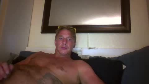 Snapshot of xxxelentdick chatting on September 2025 07:00:01 AM deeeeznutz online show from September 2025 07:00:01 AM