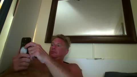 Snapshot of xxxelentdick chatting on October 2025 11:10:01 AM deeeeznutz online show from October 2025 11:10:01 AM