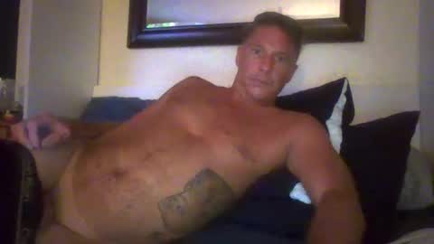 Snapshot of xxxelentdick chatting on October 2025 07:53:02 AM deeeeznutz online show from October 2025 07:53:02 AM
