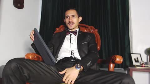Snapshot of xxxhome_alonexxx chatting on December 2024 12:44:01 PM Kev online show from December 2024 12:44:01 PM