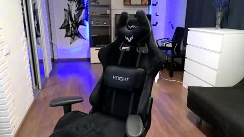 Snapshot of xxxkleoxxx chatting on December 2024 06:08:01 PM Alisa online show from December 2024 06:08:01 PM