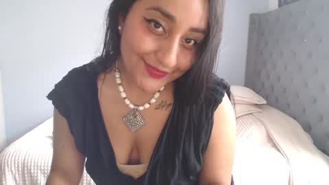 Snapshot of xxxvenus888 chatting on September 2025 05:05:02 PM Lunhaa online show from September 2025 05:05:02 PM