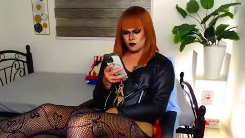 Snapshot of xyournightmarequeenx chatting on May 2026 04:04:02 PM QueenMarina online show from May 2026 04:04:02 PM