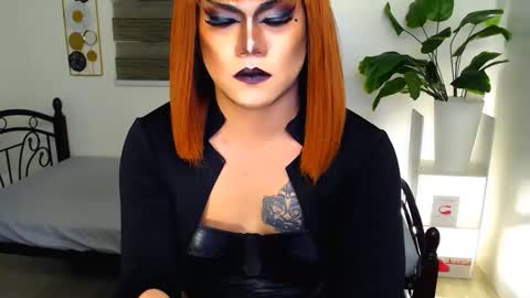 Snapshot of xyournightmarequeenx chatting on May 2026 09:33:01 PM QueenMarina online show from May 2026 09:33:01 PM