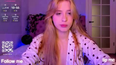 Lina online show from November 2025 09:07:02 AM