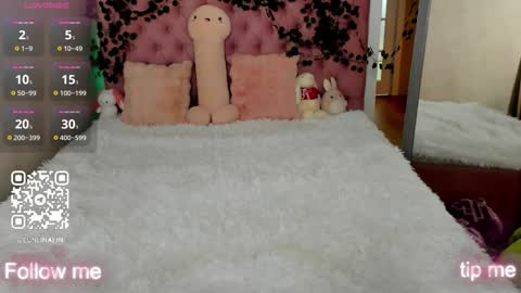 Lina online show from November 2025 05:12:01 PM