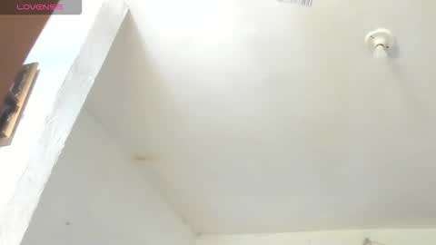 yailin_04 online show from April 2026 05:08:02 PM
