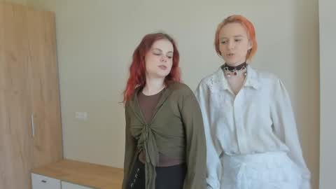 Gina and Mia online show from June 2026 09:35:02 AM