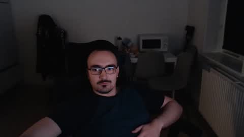 YamilLamal online show from November 2025 12:09:01 AM