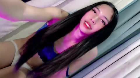 yams_kitty69 online show from September 2025 10:51:02 AM