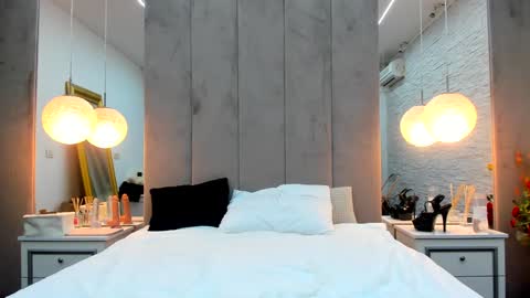 Yana  online show from December 2024 08:48:01 PM