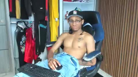 yandi_hot online show from February 2026 02:57:02 PM