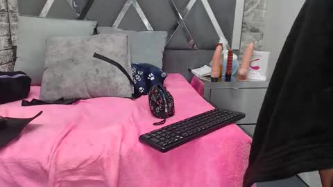 yanetrose online show from October 2025 03:10:01 AM