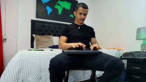 Snapshot of yank4fuck chatting on December 2024 10:40:02 PM yank4fuck online show from December 2024 10:40:02 PM