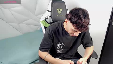 Snapshot of yankees_ chatting on November 2025 03:34:01 AM DANILO P online show from November 2025 03:34:01 AM